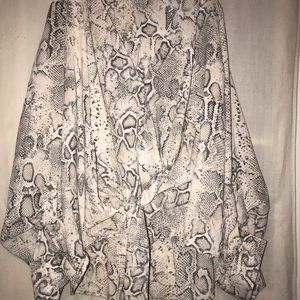 Blu Pepper snakeskin Blouse